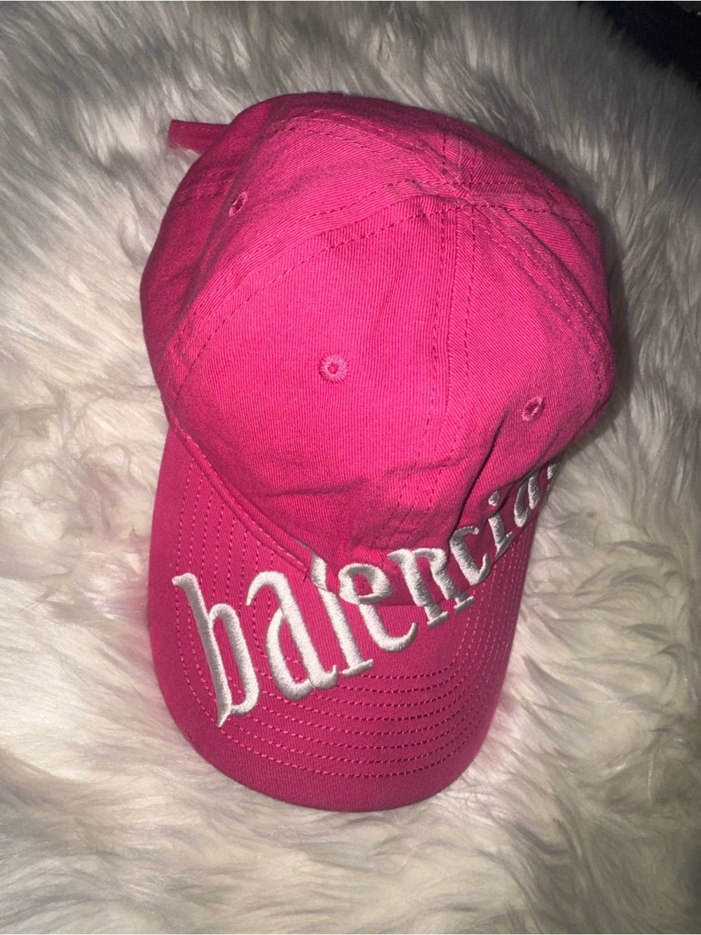 Balenciaga Hot Pink Cap with White Embroidered Logo - Picture 4 of 13